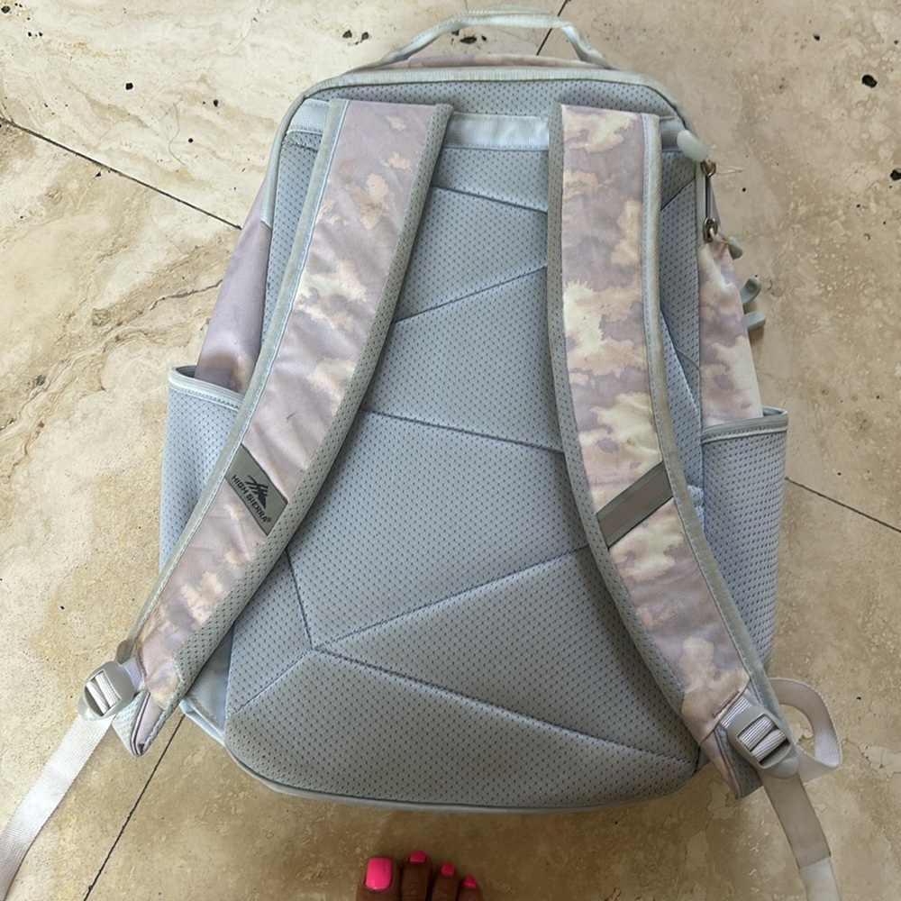High Sierra Backpack - image 2